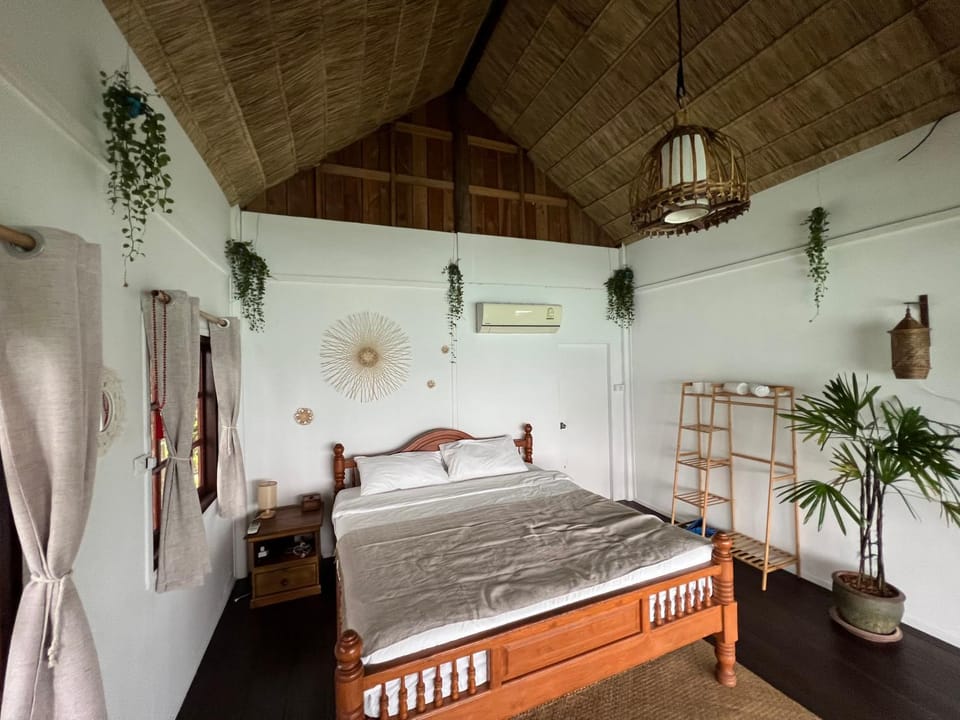 Hidden Viewpoint House House in Ko Pha-ngan Sub-district