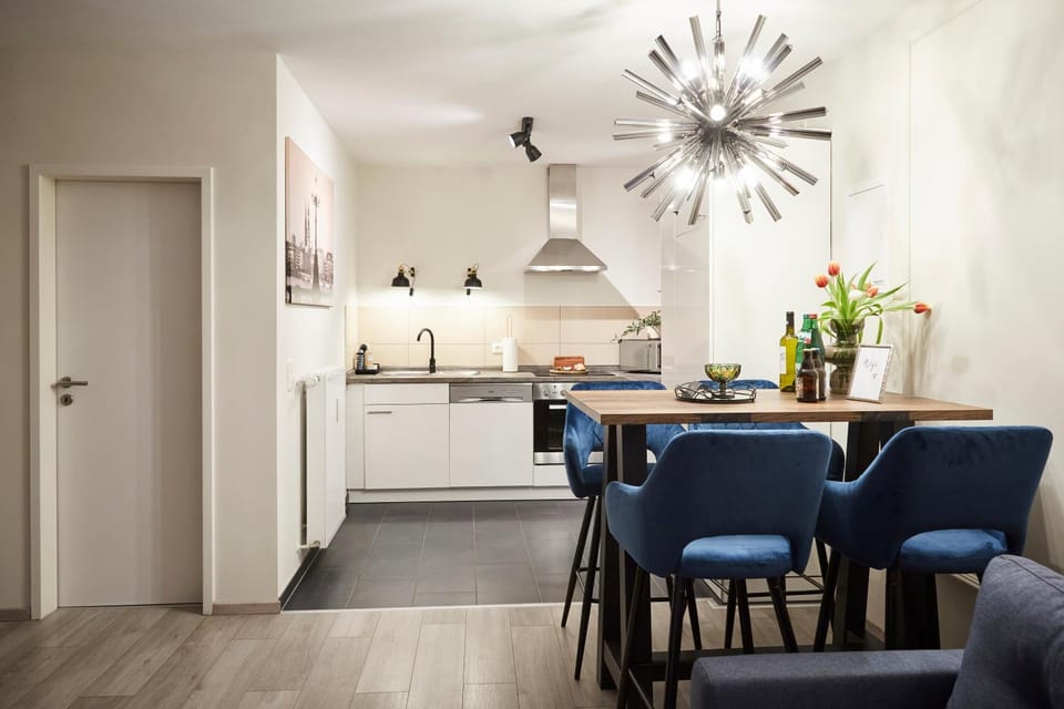 Kitchen or kitchenette, Seating area, Dining area, kitchen