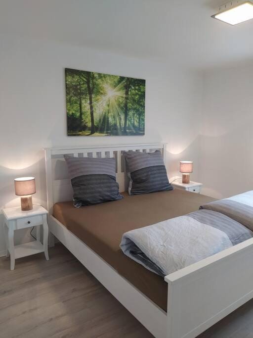 Bed, Photo of the whole room, Bedroom