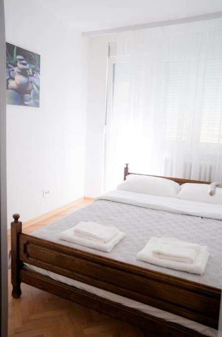 Downtown, spacious, 2 bedroom apartment Apartment in Belgrade