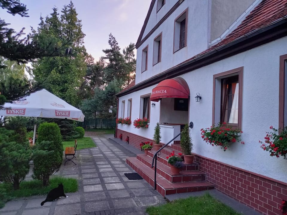 Zajazd Biały Dom Inn in Pomeranian Voivodeship