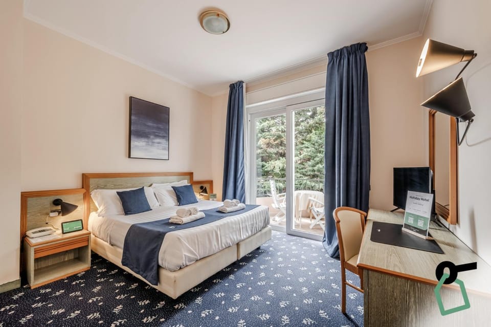 Coffee/tea facilities, Photo of the whole room, Bedroom