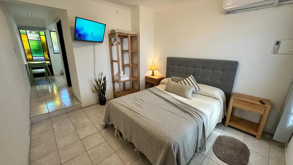 Bed, TV and multimedia, Bedroom, air conditioner