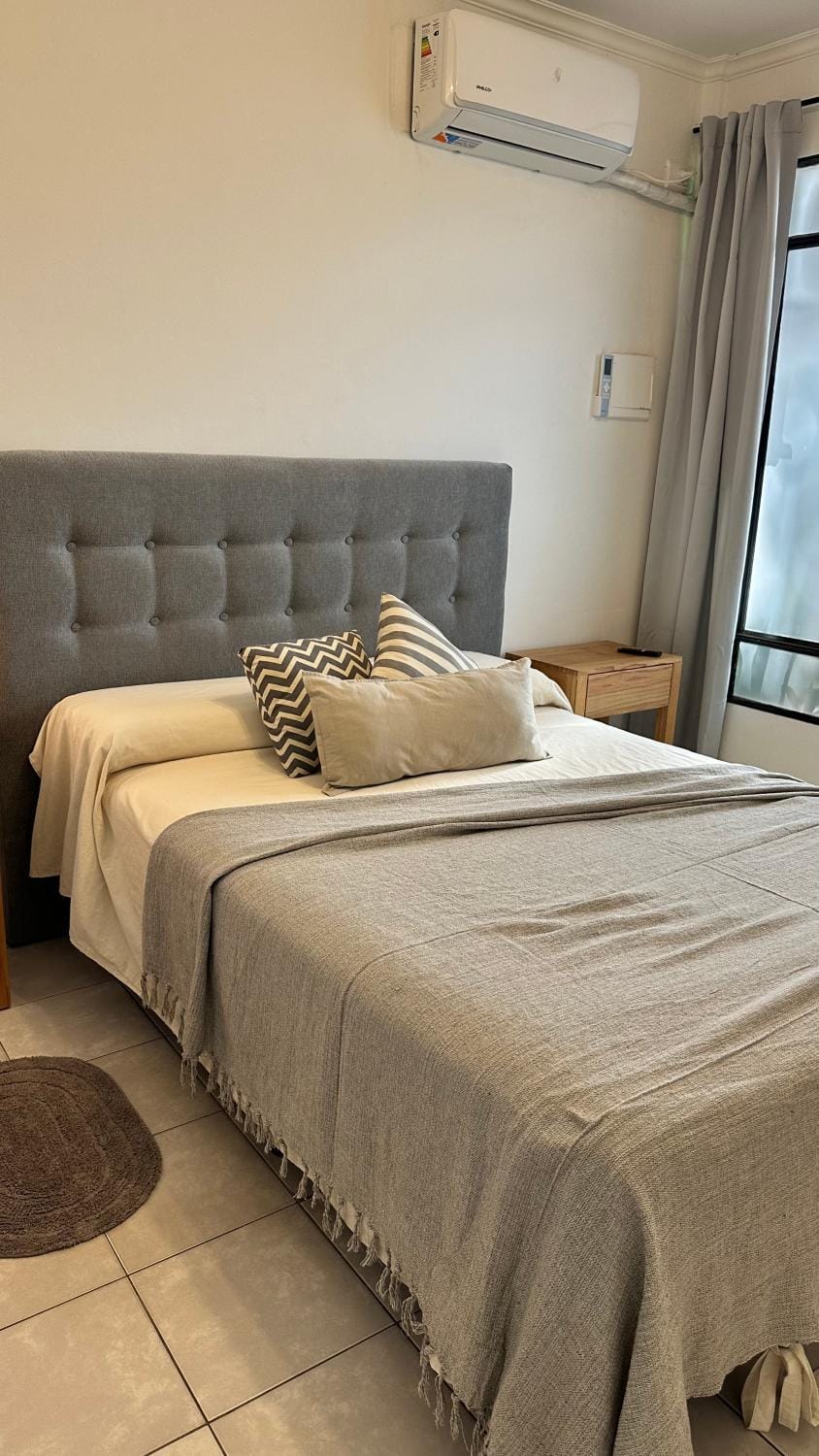 Bed, Photo of the whole room, Bedroom, air conditioner