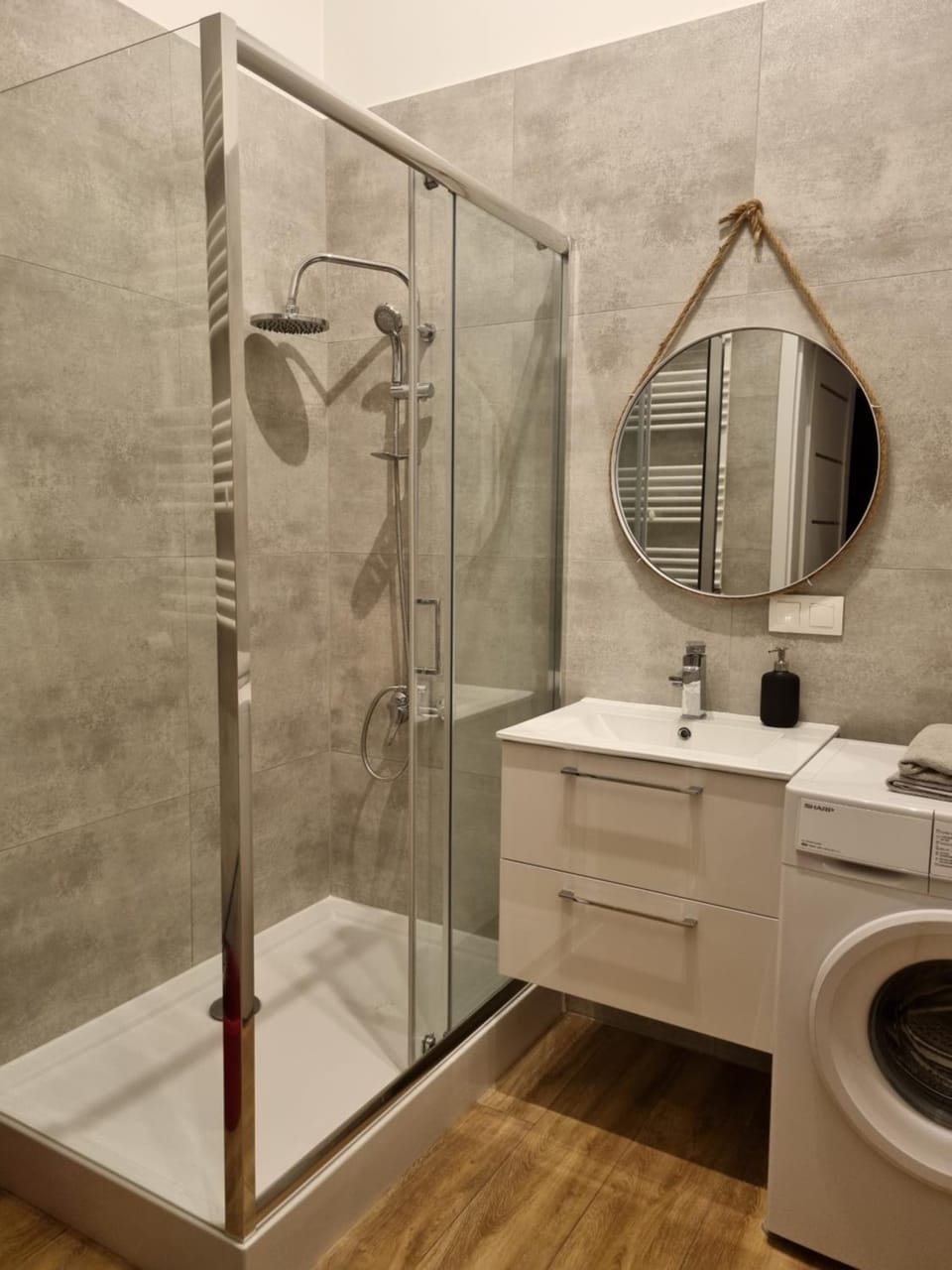 Shower, Bathroom