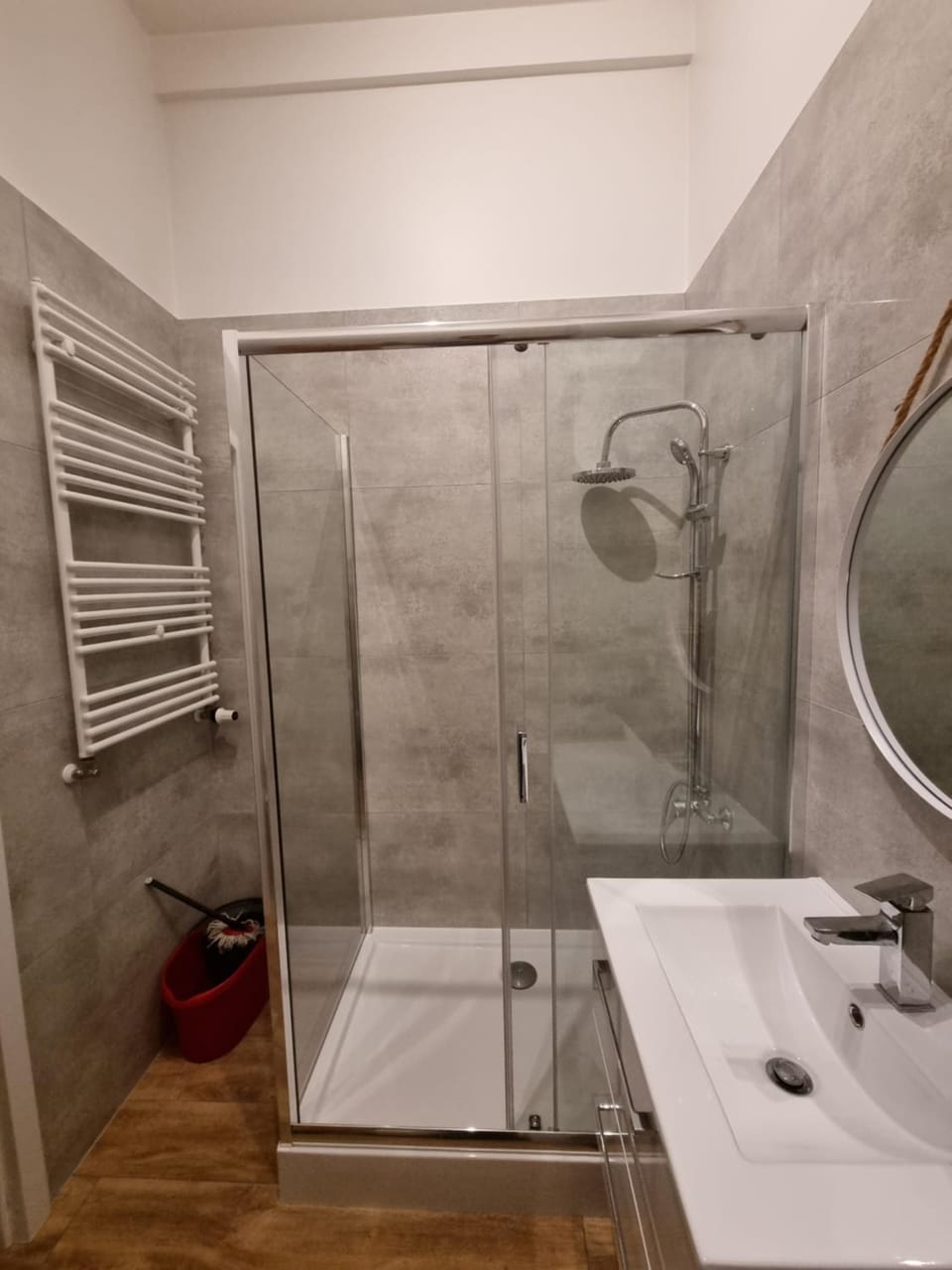 Shower, Bathroom