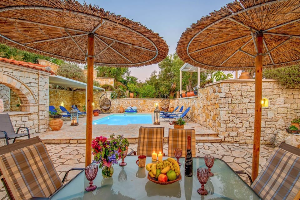 Patio, Day, Natural landscape, Garden, Balcony/Terrace, Seating area, Dining area, Garden view, Pool view, Swimming pool, sunbed