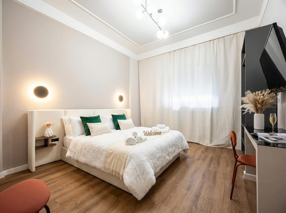 Bed, Photo of the whole room, Bedroom