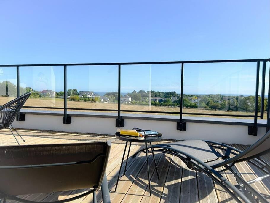Natural landscape, Balcony/Terrace, Sea view