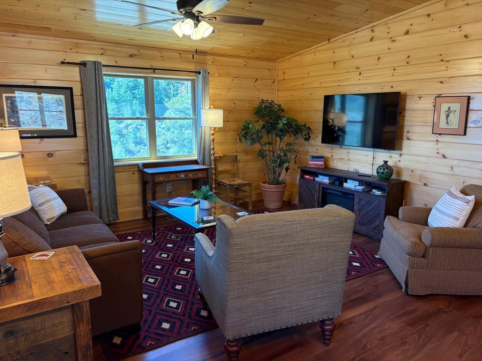 TV and multimedia, Living room, Seating area
