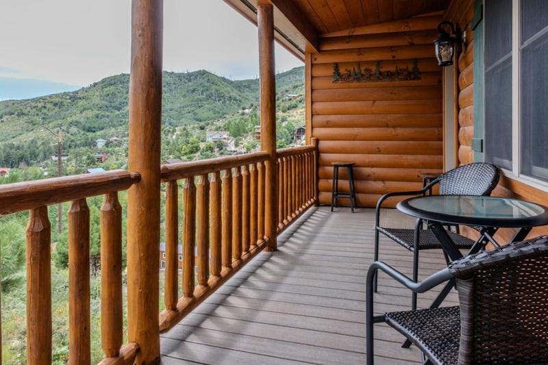 Patio, Mountain view
