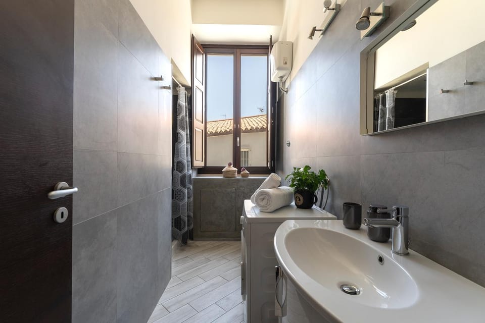 Shower, Toilet, bidet, washing machine