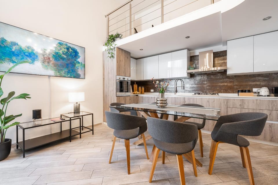 Kitchen or kitchenette, Living room, Seating area, Dining area, internet, stove