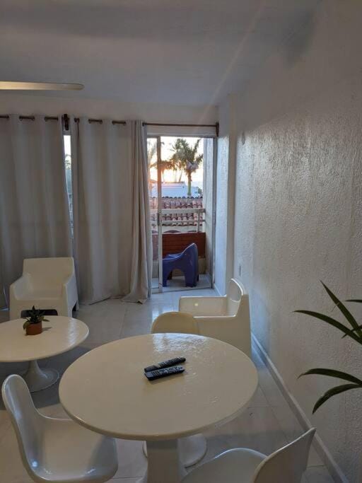 Dpto. a unos pasos de la playa en Las Brisas Apartment in Manzanillo