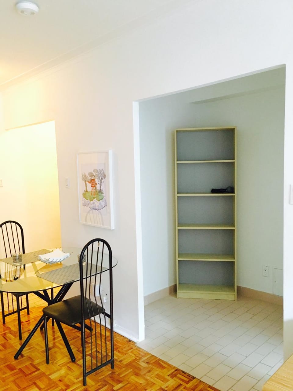 Stylish Montreal Apartment: Comfortable Stay in the Golden Square Mile Apartment in Montreal