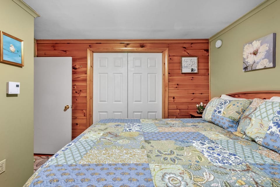 Lakeview Retreat House in Lake Wallenpaupack