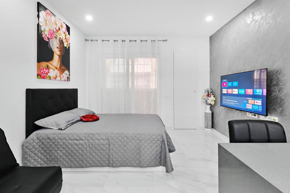 Living room, Photo of the whole room
