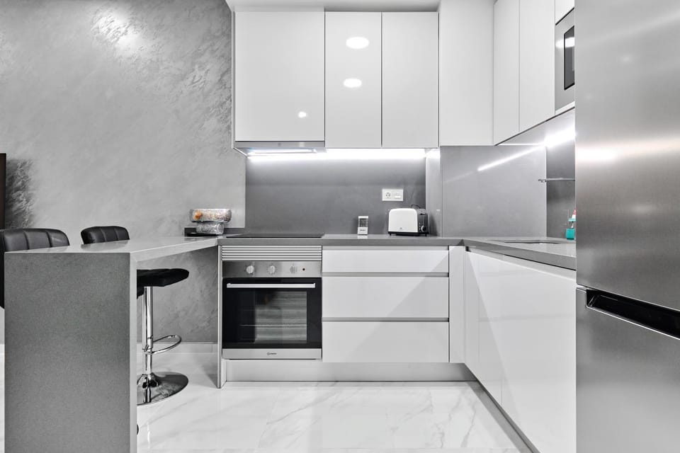 Kitchen or kitchenette, pet friendly, stove