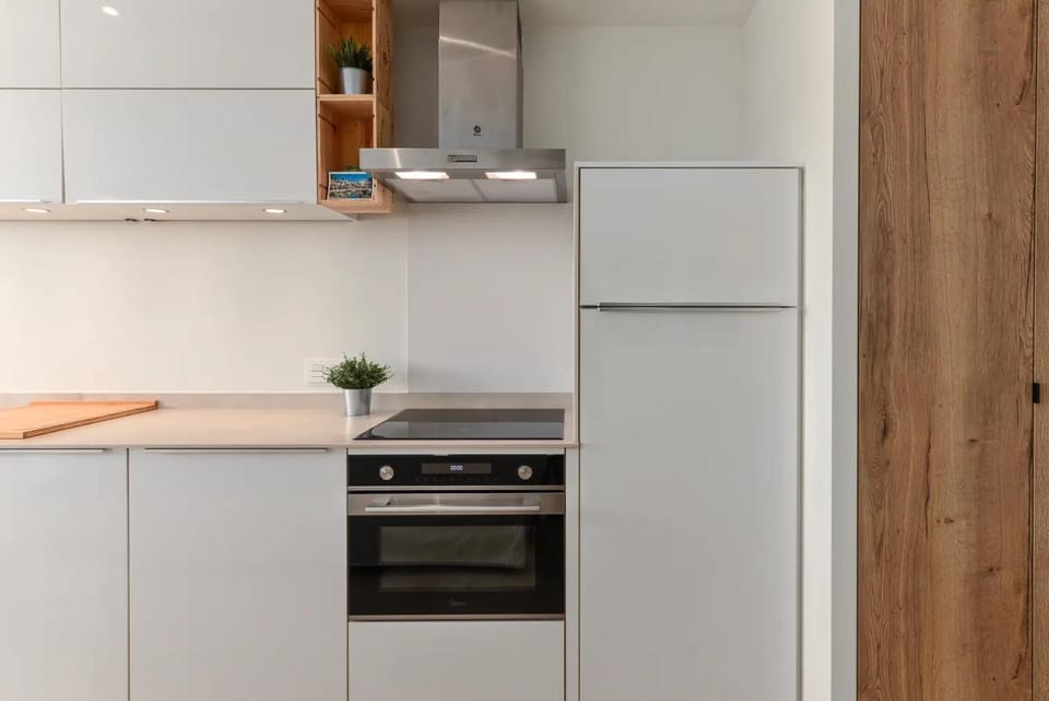 Kitchen or kitchenette, pet friendly, stove