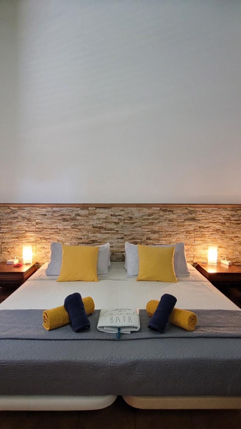 Bed, Photo of the whole room
