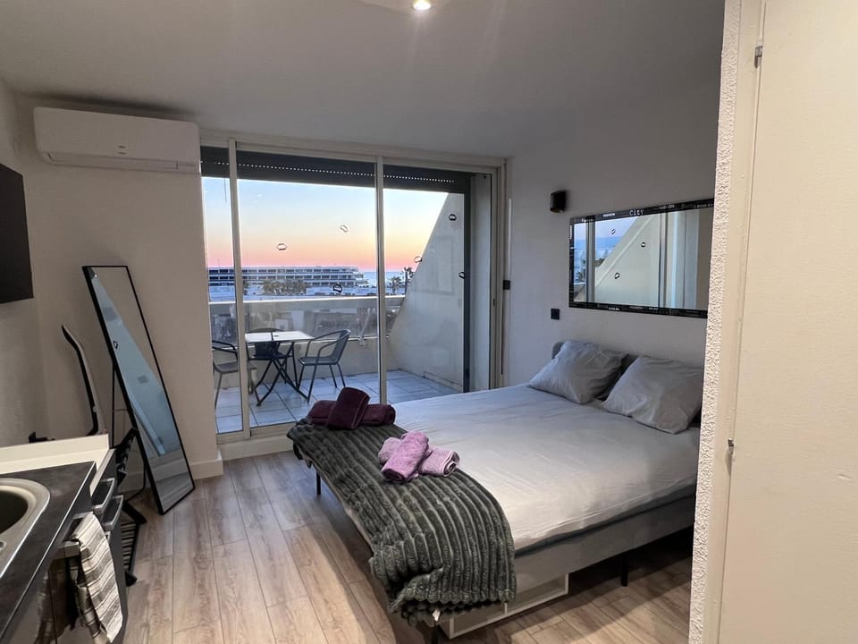 Heliopolis E9 Apartment in Agde