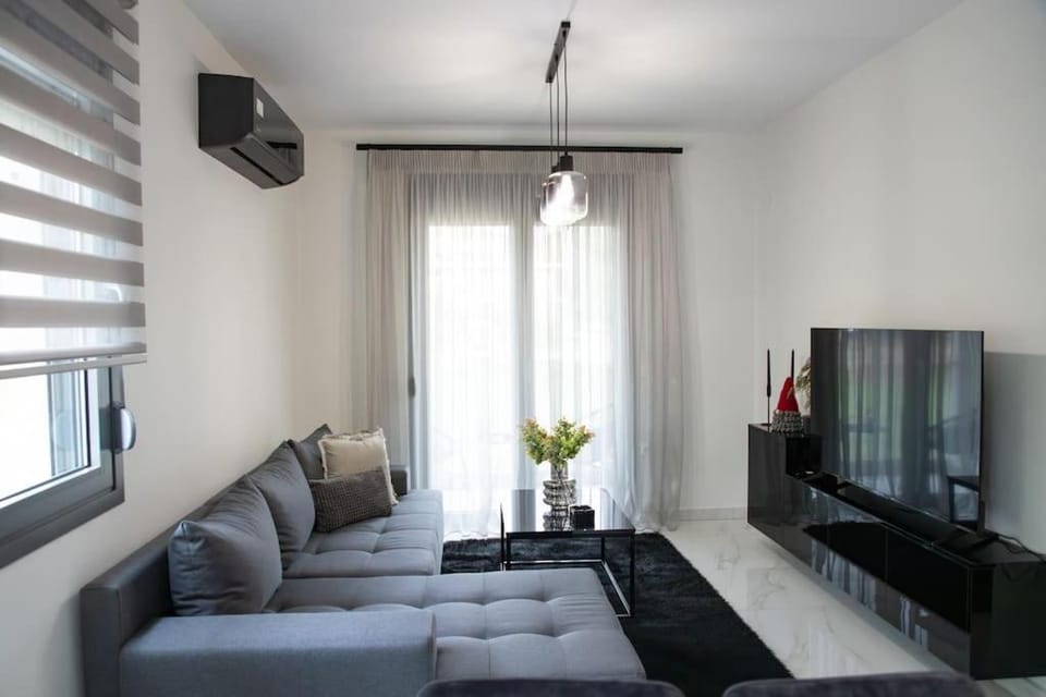 PARIS Opulent Lifestyle Apartment in Decentralized Administration of Macedonia and Thrace