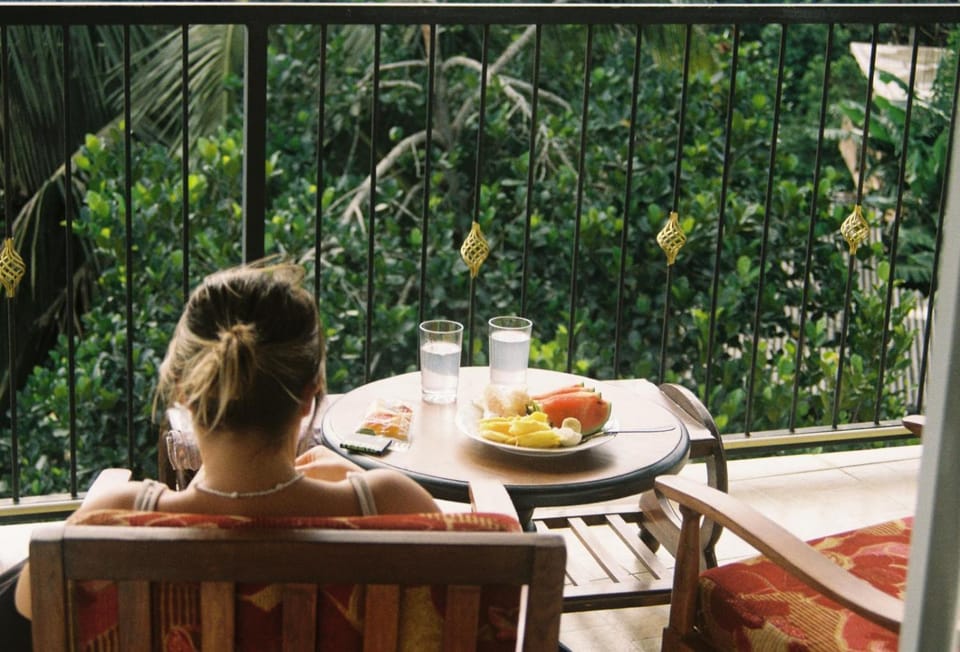People, View (from property/room), Balcony/Terrace
