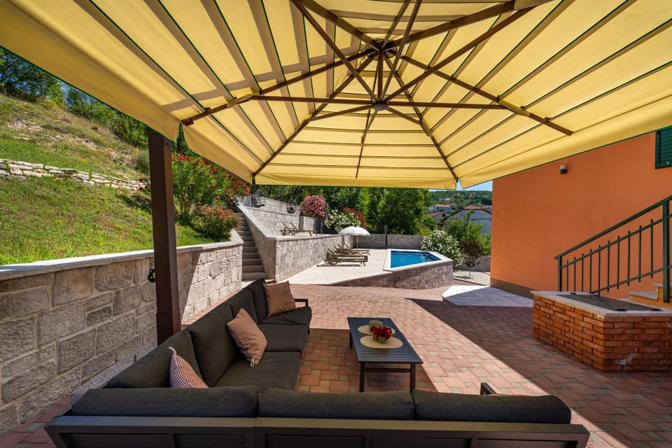 Apartment Ana with private pool Apartment in Split-Dalmatia County