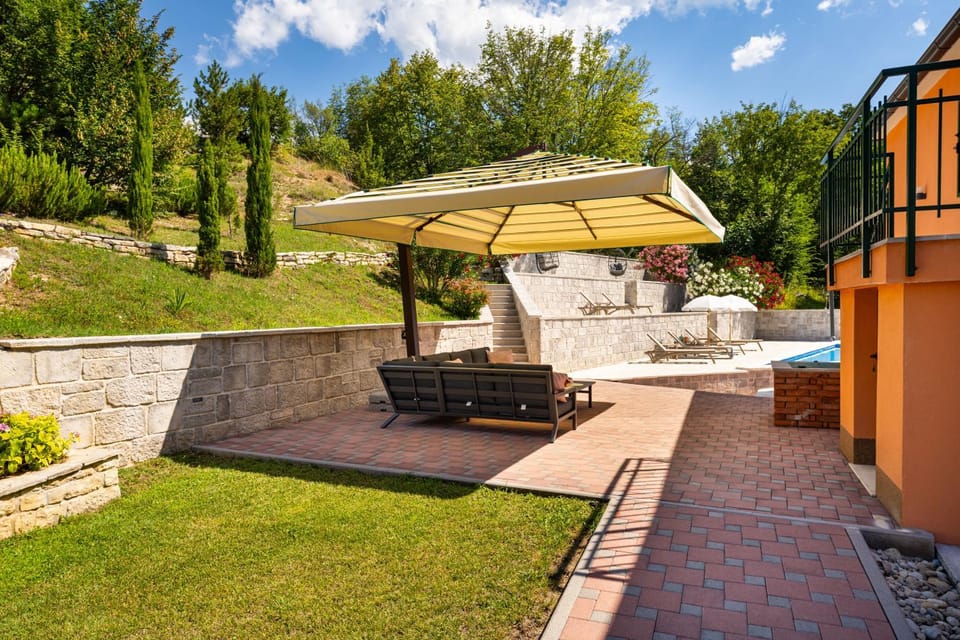 Apartment Ana with private pool Apartment in Split-Dalmatia County