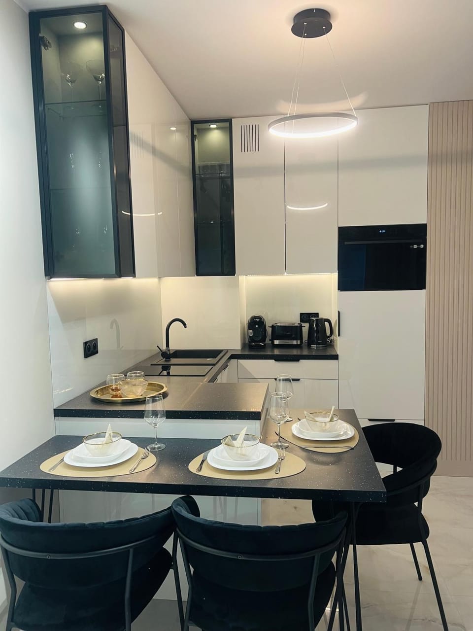 Kitchen or kitchenette, Food and drinks, Dining area, Food, minibar, pet friendly, stove, toaster