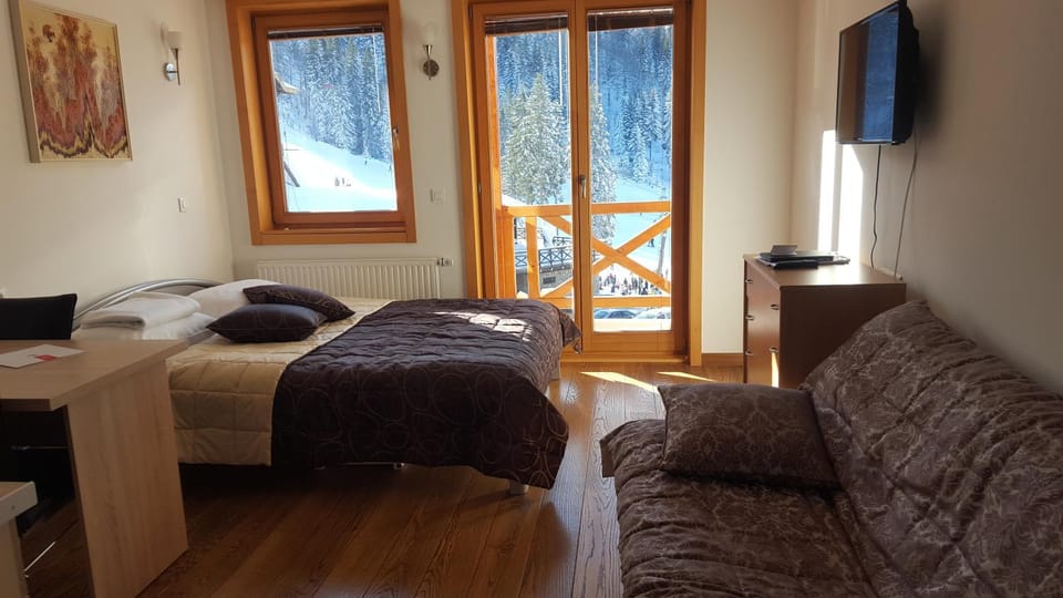 Bed, Living room, Photo of the whole room