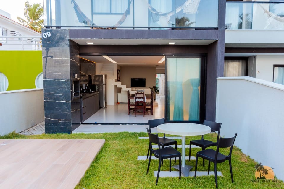 Patio, BBQ facilities, Coffee/tea facilities, Kitchen or kitchenette, Seating area, Dining area