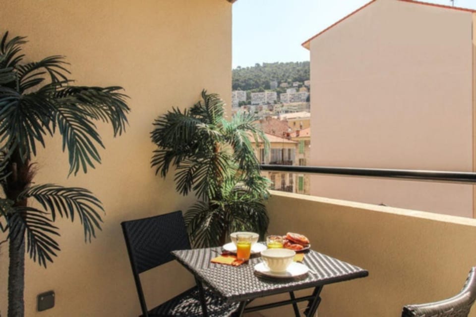 Balcony/Terrace, Mountain view