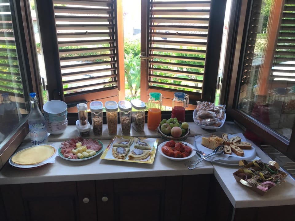 Buffet breakfast