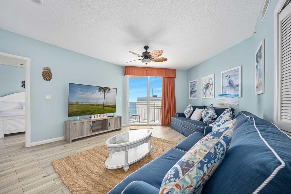 Luxury 20th Floor 2 BR Condo Direct Oceanfront Resort Daytona Beach House in Florida