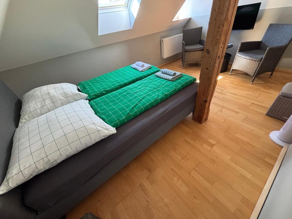 Doppelzimmer, TV- Bad, Kühlschrank- Parkplatz-17 Bed and Breakfast in Lower Saxony, Germany