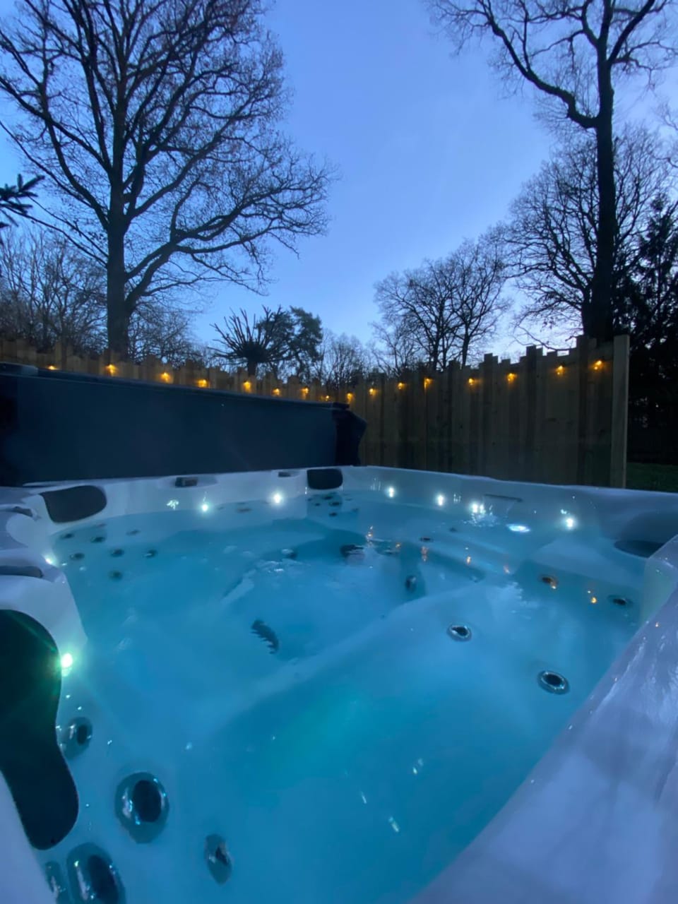 Le Colibri spa jacuzzi Chalet in Wallonia, Belgium
