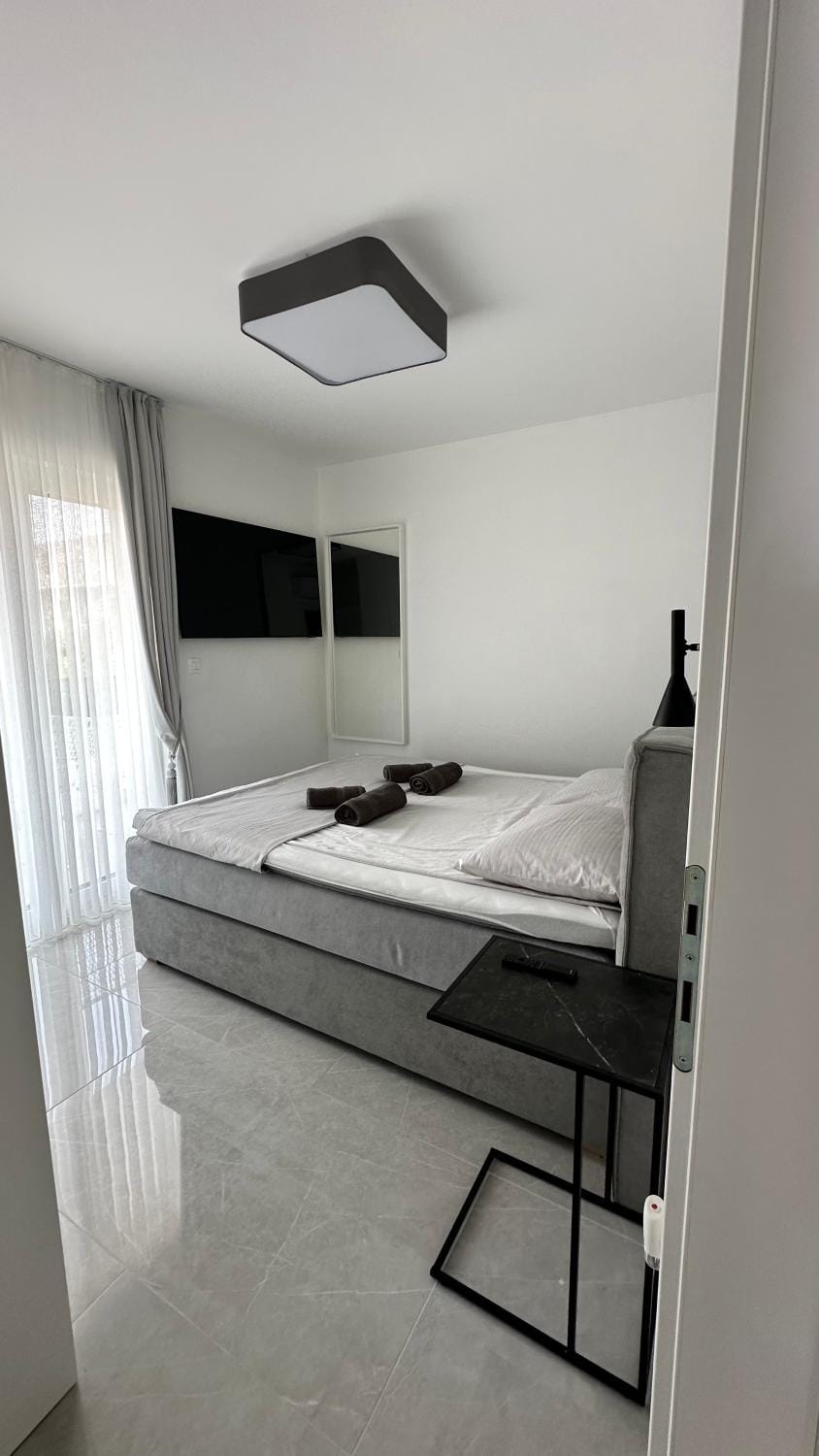 Apartman Emilija Apartment in Okrug Gornji