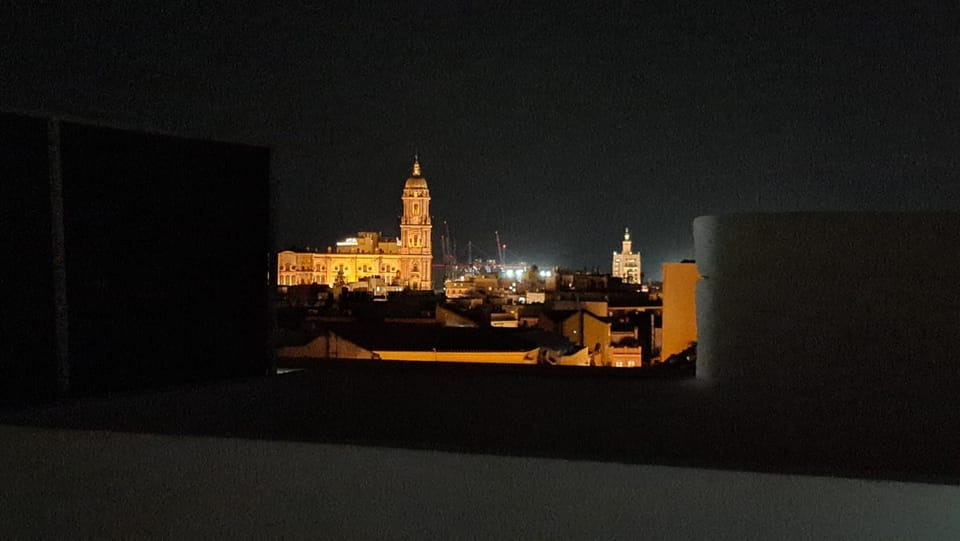 Balcony/Terrace, City view