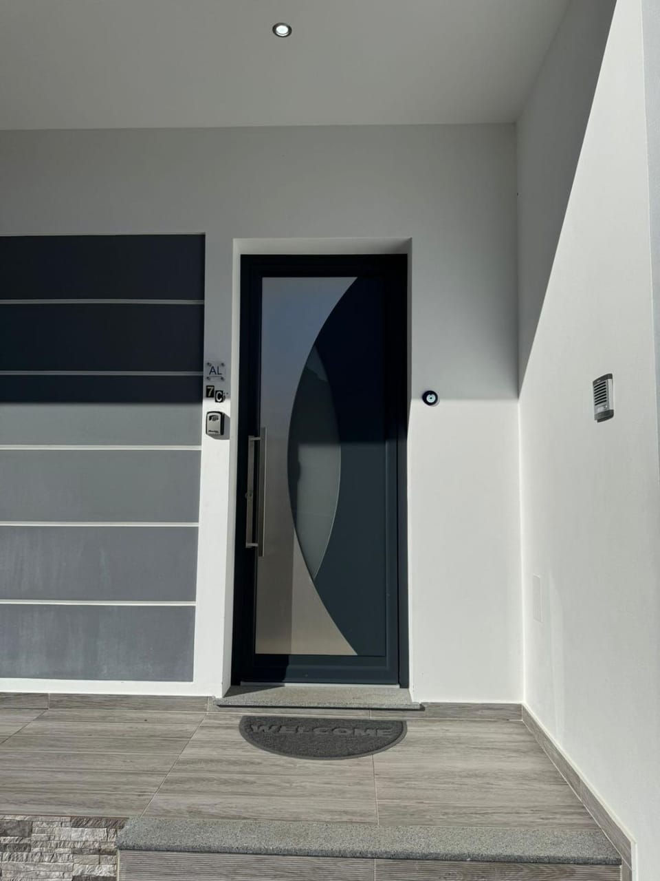 Property building, Facade/entrance