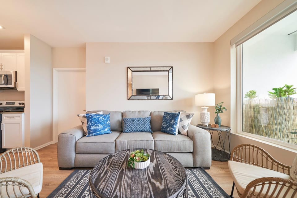 Luxury 2BD 2BA, BRAND NEW/PETS/CLOSE TO EVERYTHING/BOHO+COZY VIBES Apartment in San Diego