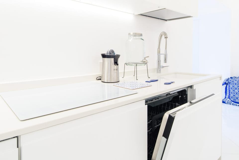 Drinks, dishwasher, stove, kitchen