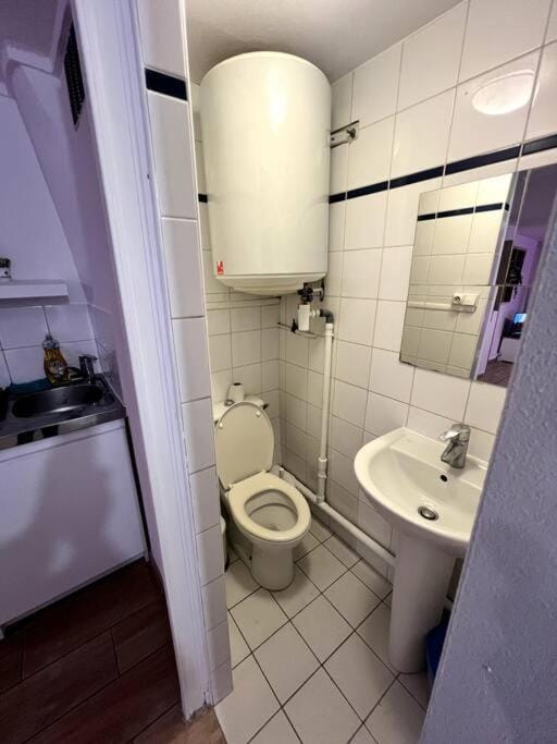 Studio charmant centre Idéal Apartment in Paris