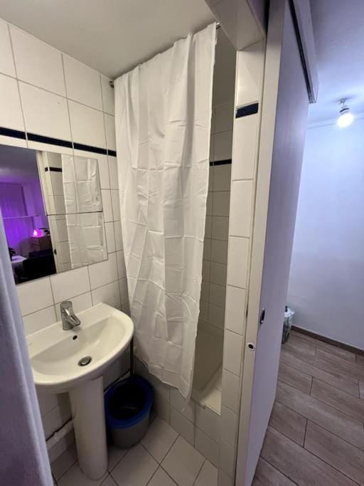Studio charmant centre Idéal Apartment in Paris