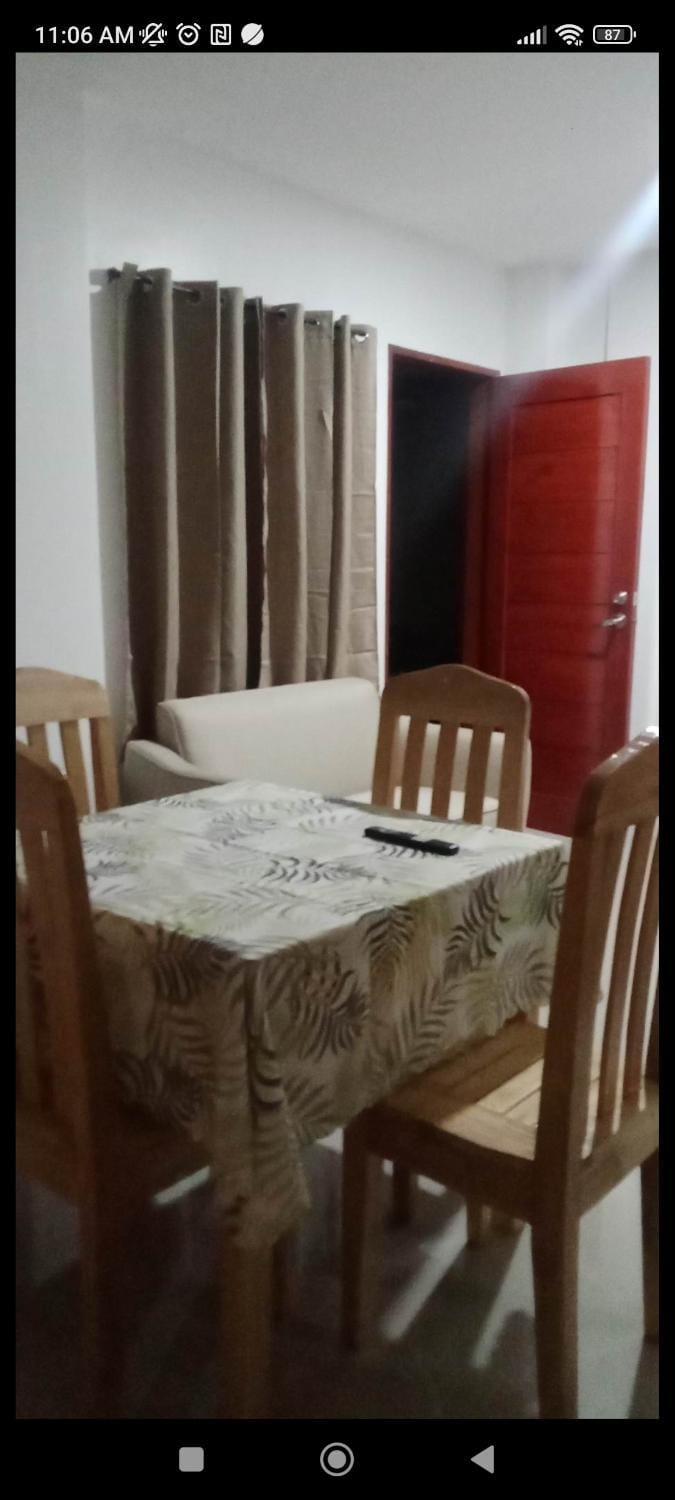 Seating area, Dining area