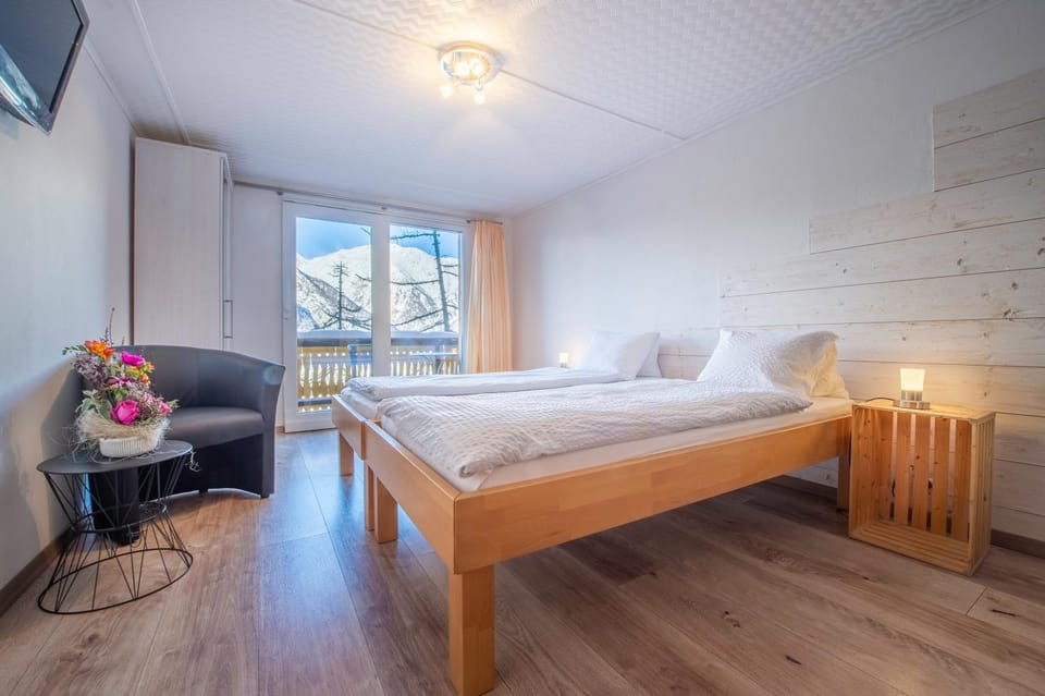 Pension Aaron am See Bed and Breakfast in Canton of Valais