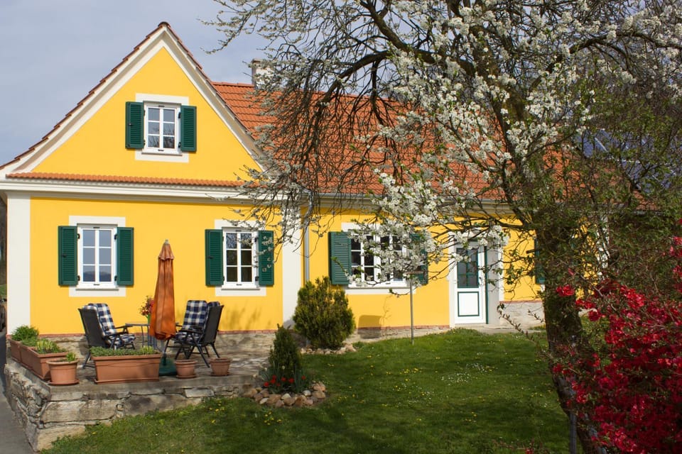 Facade/entrance, Spring