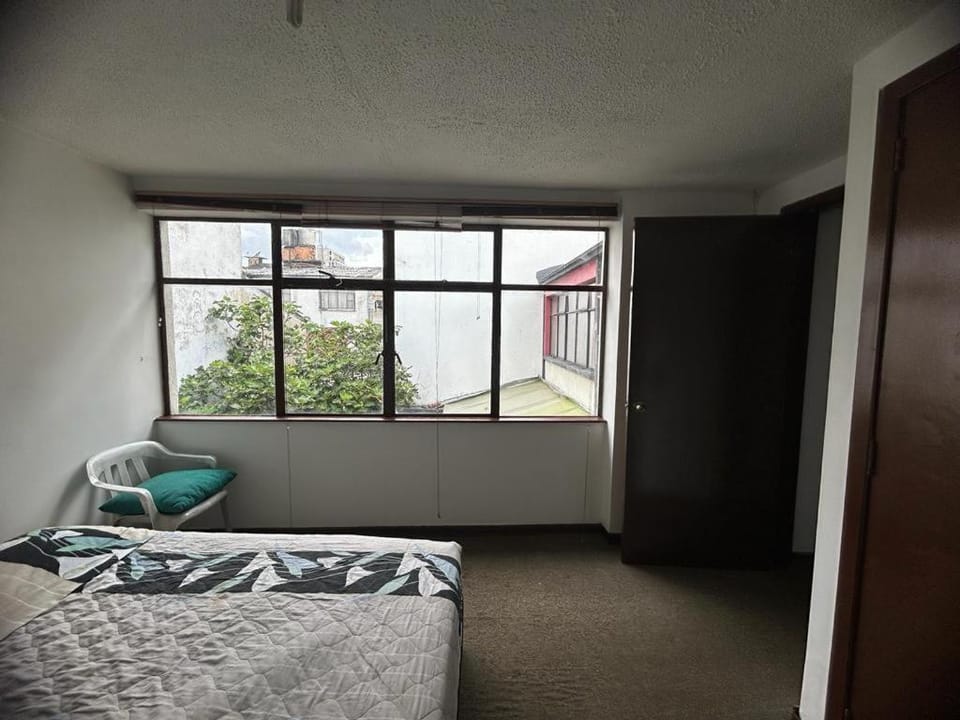 Property building, Bed, Photo of the whole room