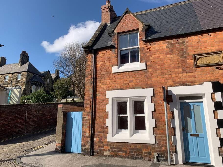 Cosy 1 Bed Cottage Scarborough House in Scarborough