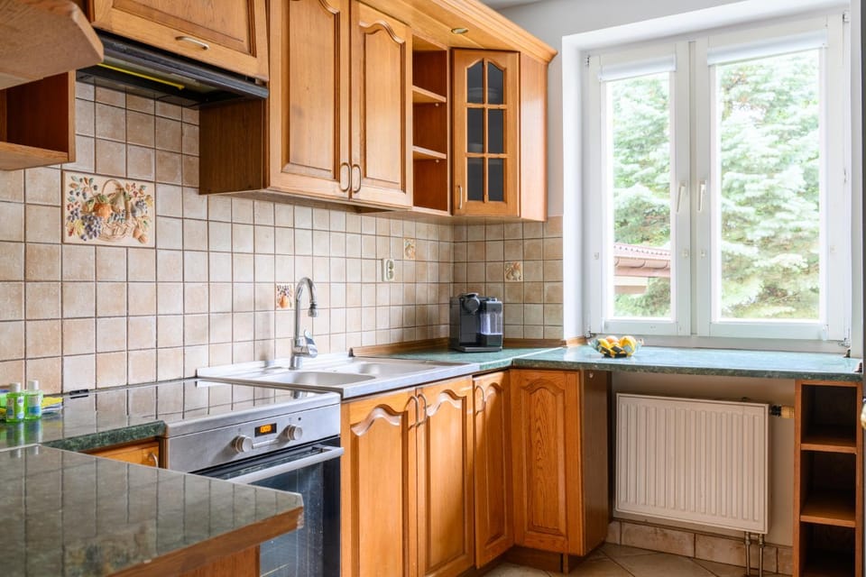 Kitchen or kitchenette, pet friendly, stove